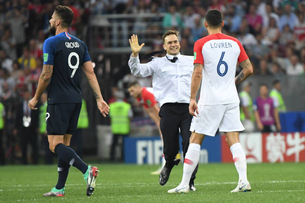 个赛季中由 个赛季中由